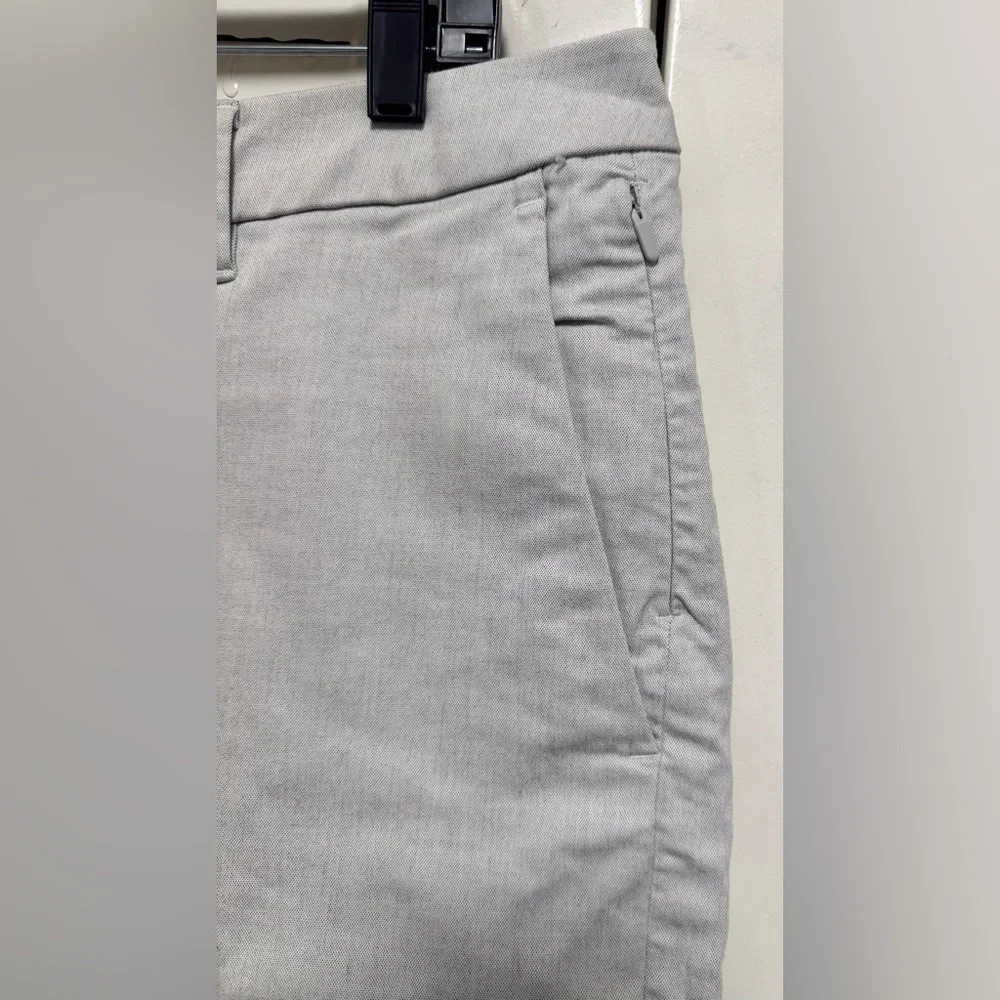 Lululemon Commission Relaxed Short Qwick Oxford Light Gray Sz 36 Flat Front